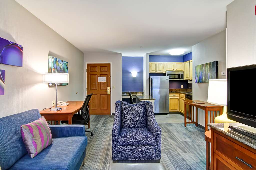Фото Homewood Suites by Hilton Stratford