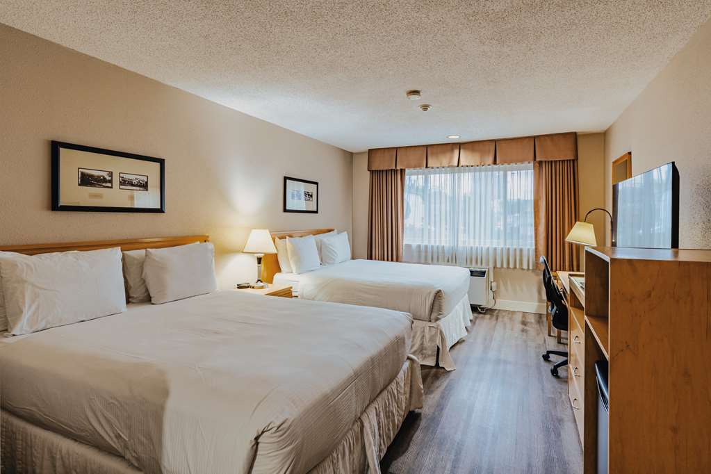 Фото SureStay Plus Hotel by Best Western Coquitlam