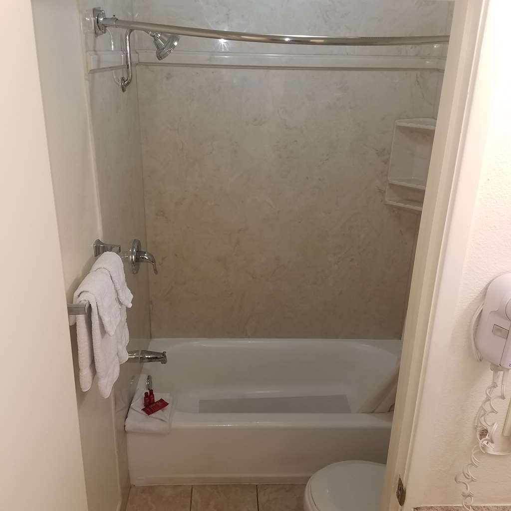 Фото SureStay Hotel by Best Western Hollister