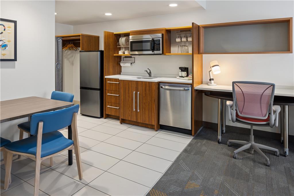 Фото Home2 Suites by Hilton Roseville Minneapolis