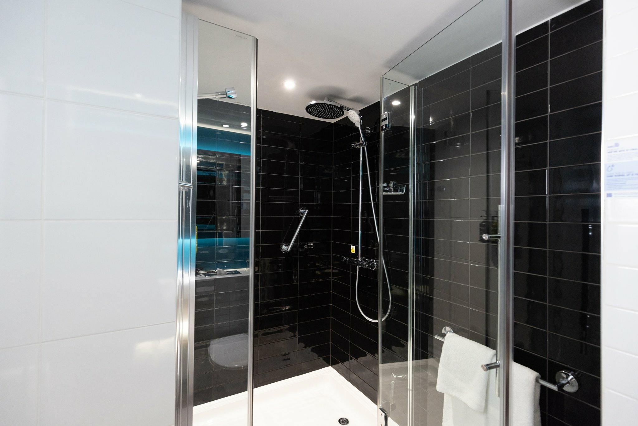 Фото Holiday Inn Express Windsor, an Ihg Hotel