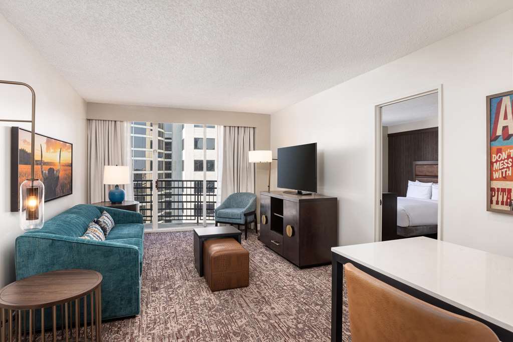 Фото DoubleTree Suites by Hilton Hotel Austin