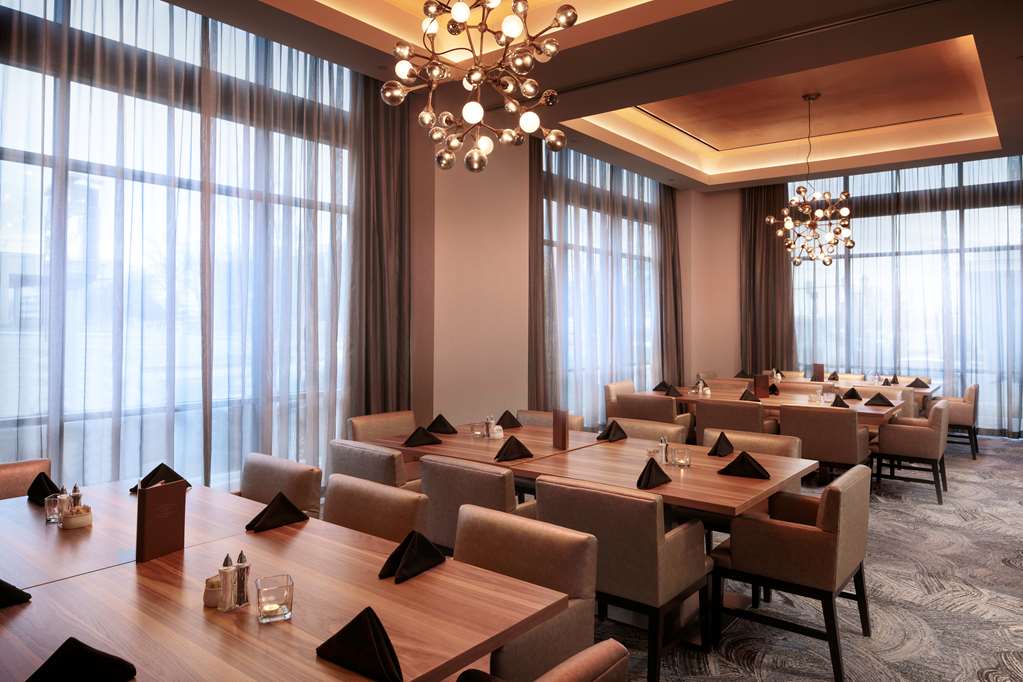 Фото Embassy Suites by Hilton Amarillo Downtown