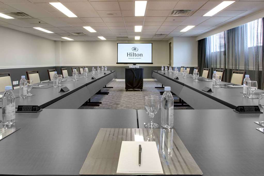 Фото Hilton Newark Airport