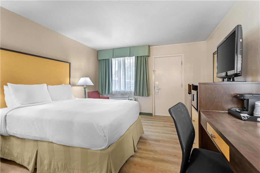 Фото Best Western Petaluma Inn