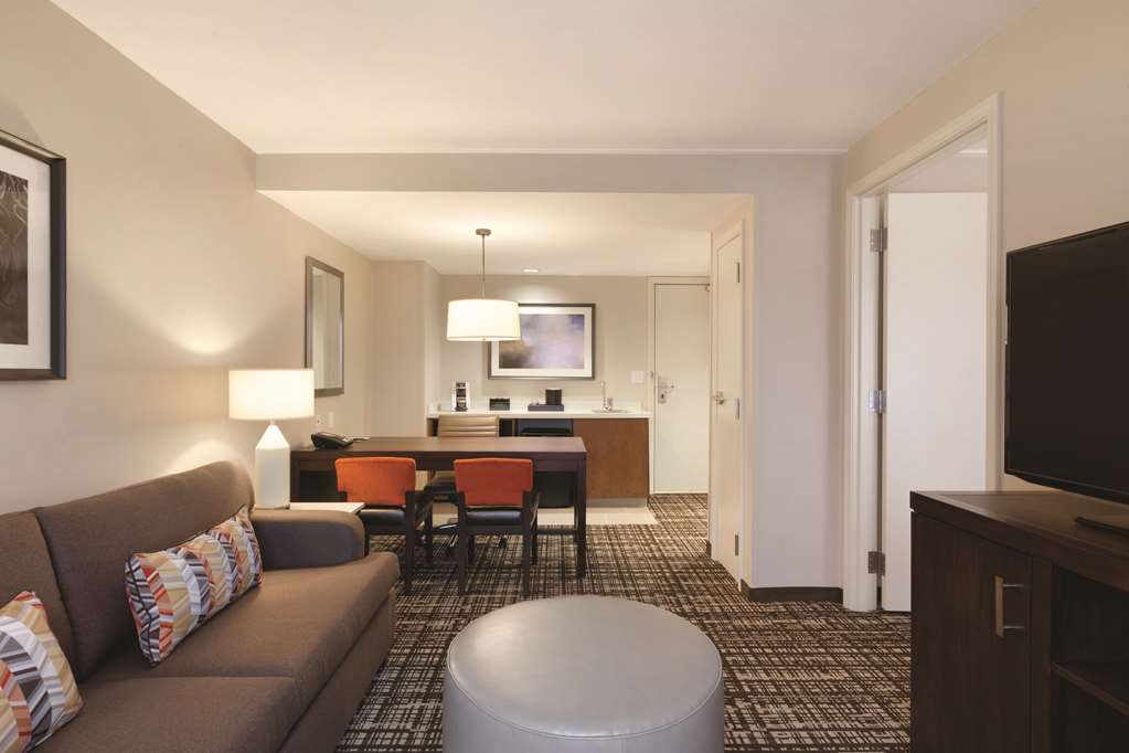 Фото Embassy Suites Oklahoma City Downtown/Medical Center