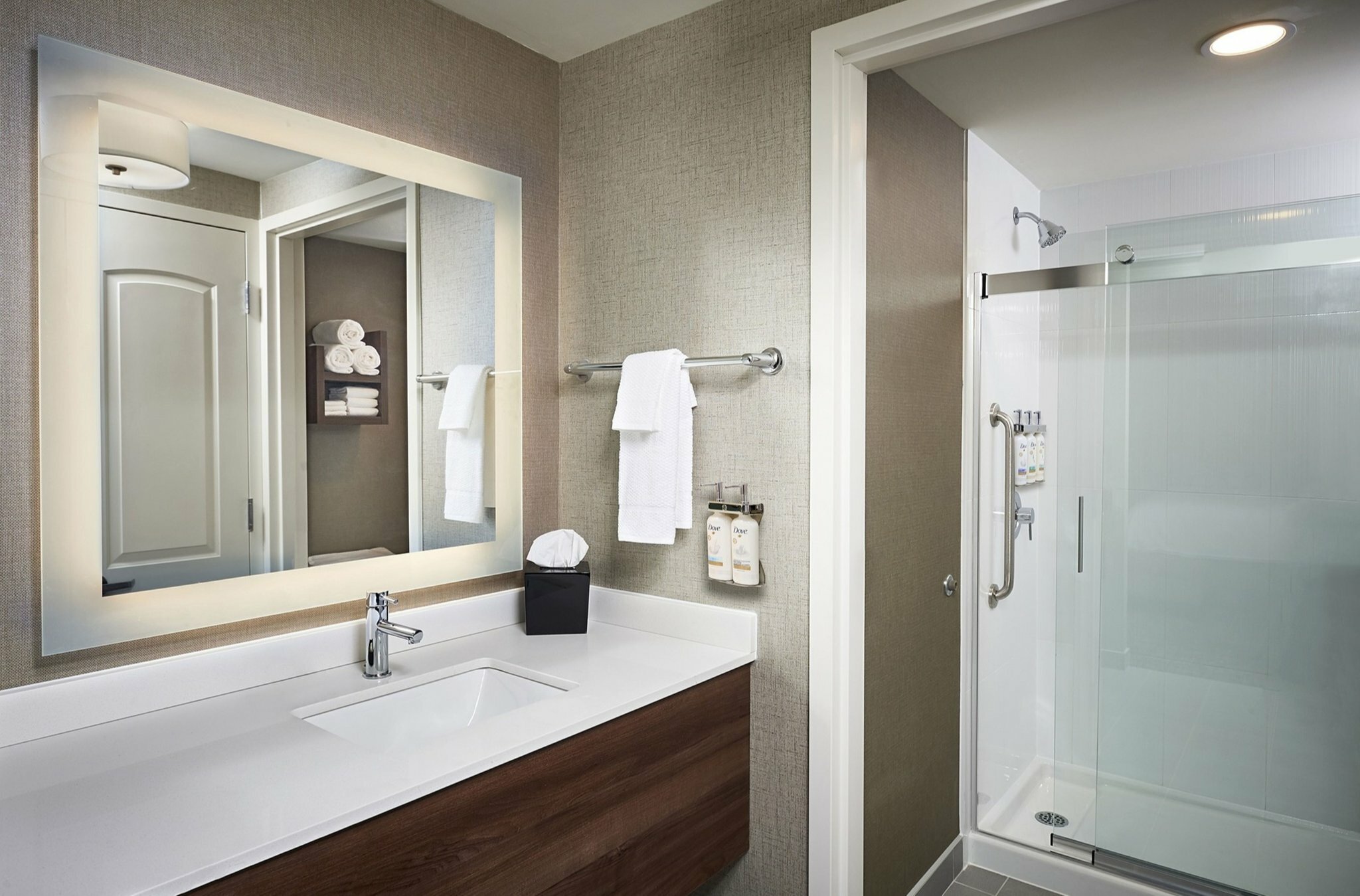 Фото Staybridge Suites Niagara-On-The-Lake
