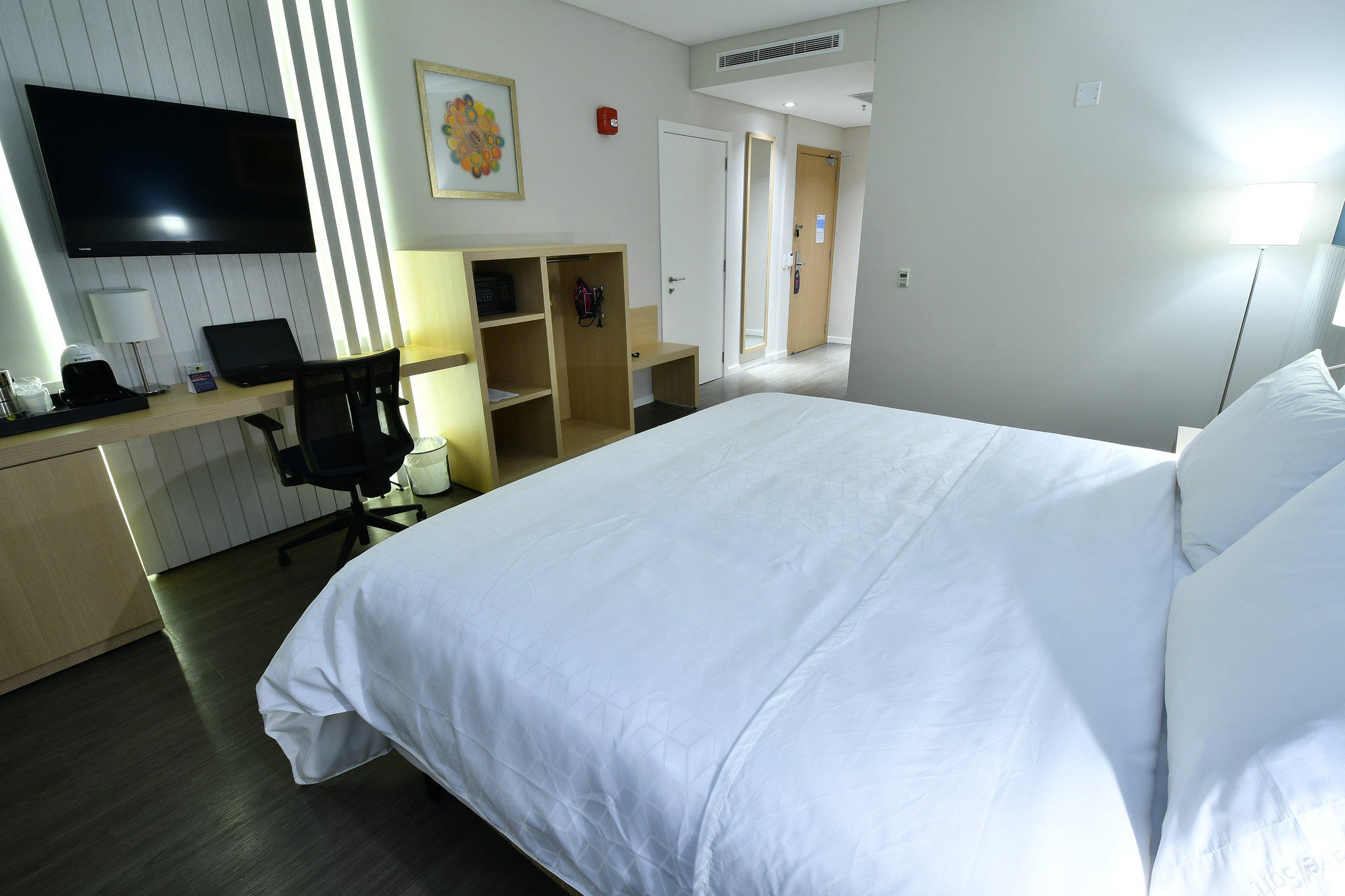 Фото Holiday Inn Express Asuncion Aviadores, an Ihg Hotel