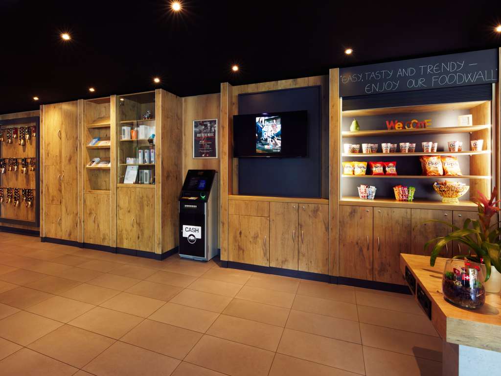 Фото ibis Zurich Messe Airport