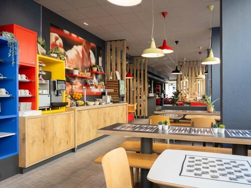 Гостиница ibis Genève Centre Lac в Же
