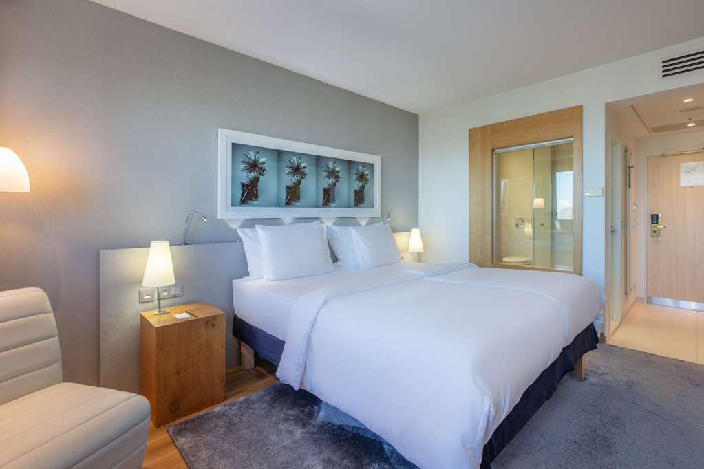 Фото Radisson Blu Hotel, Hamburg