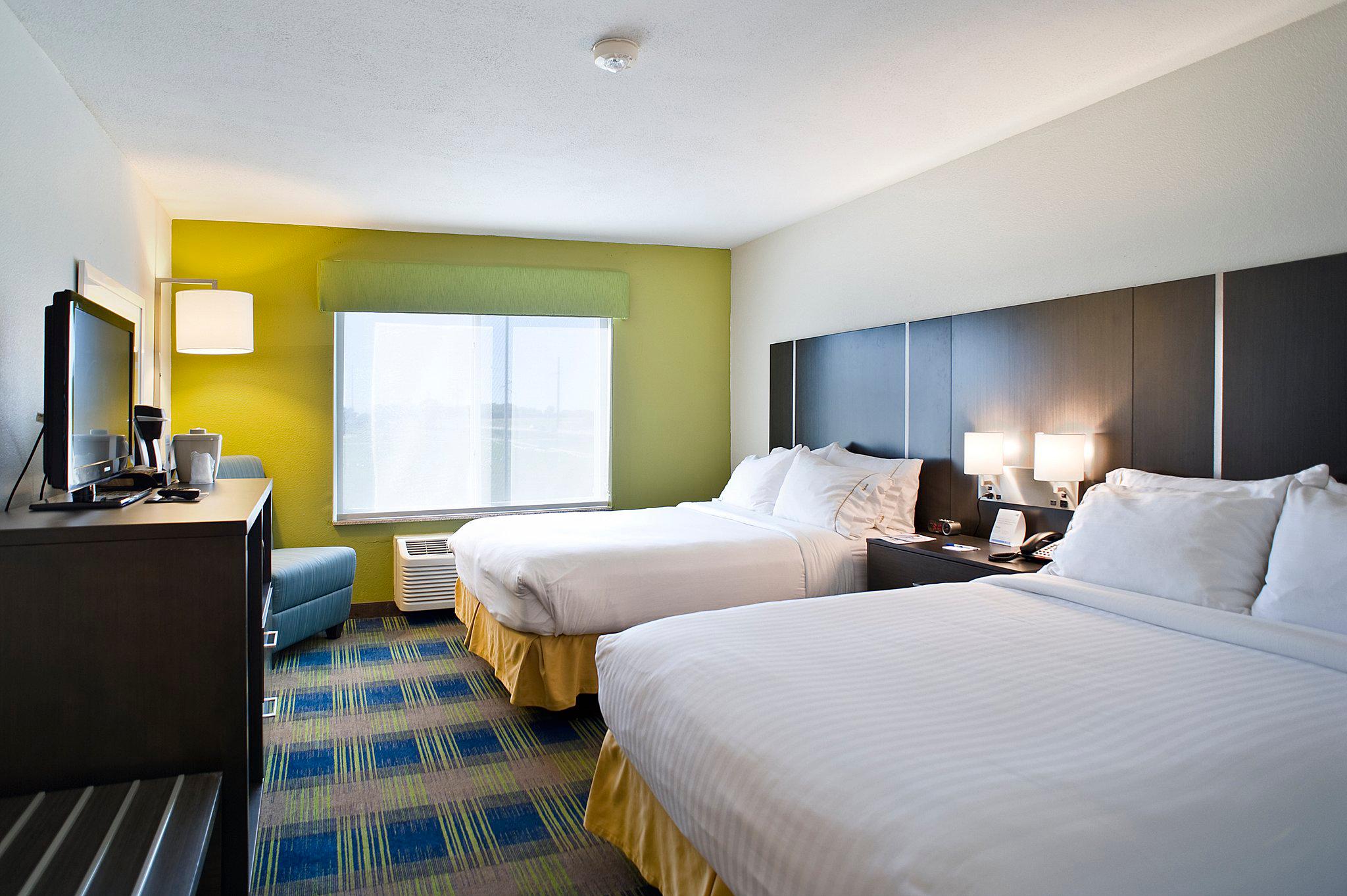Фото Holiday Inn Express & Suites Vermillion