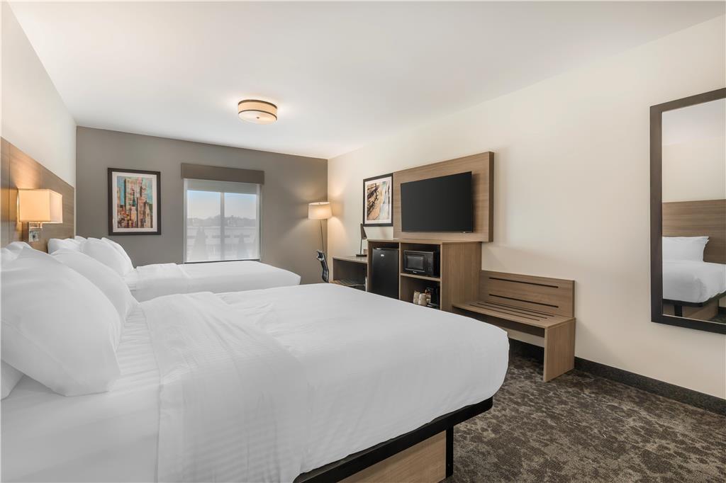 Фото Manchester Inn and Suites
