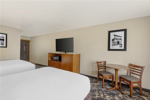 Гостиница Best Western Plus Riverfront Hotel & Suites в Грейт-Фоллс