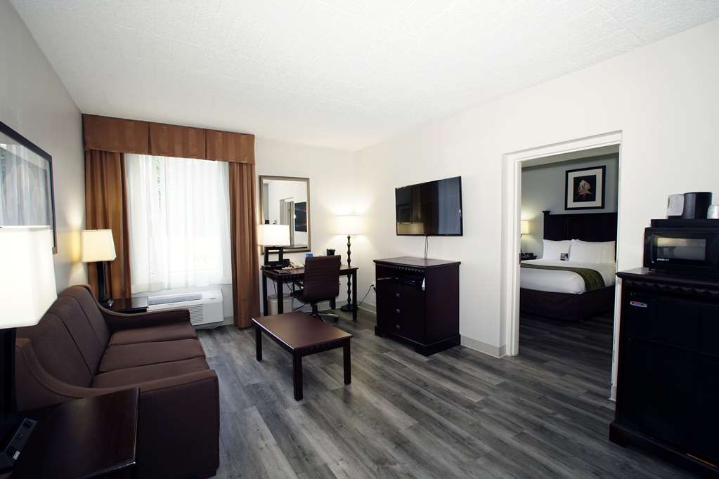 Фото Best Western Paramus Hotel & Suites