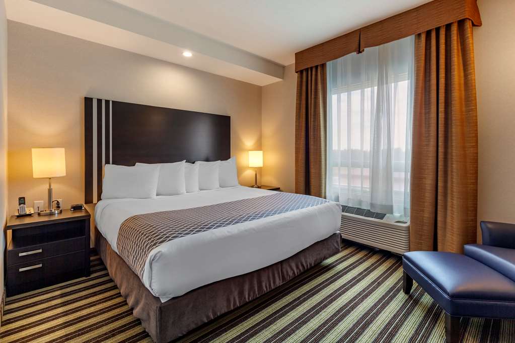 Фото Best Western Plus Drayton Valley All Suites