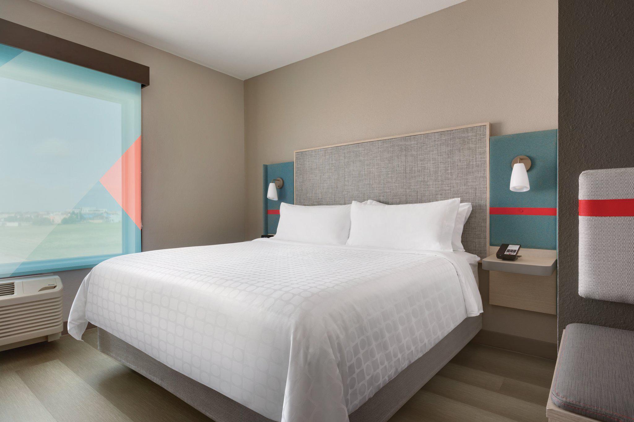 Фото Avid Hotels Austin Nw Lakeline, an Ihg Hotel