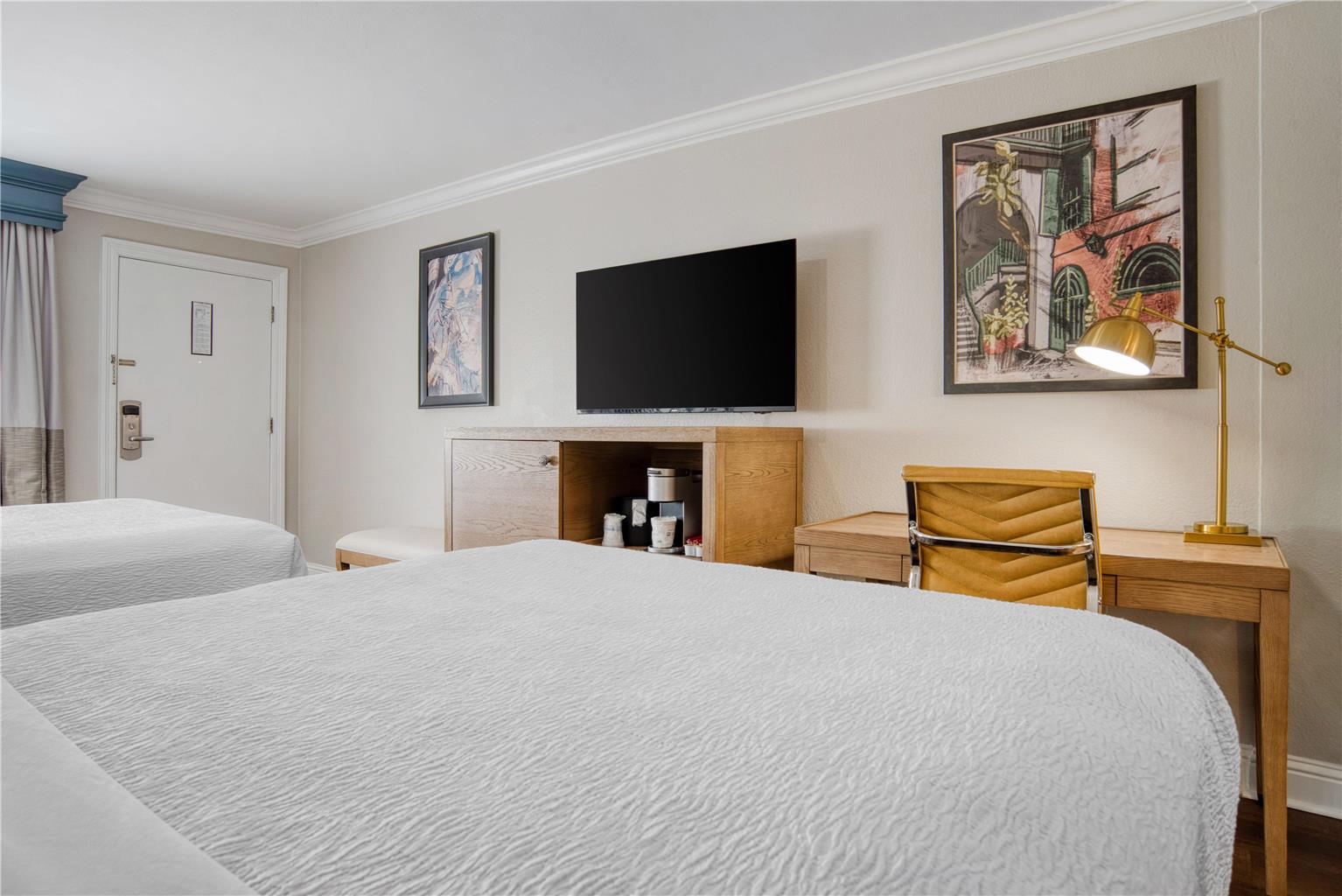 Фото Best Western Plus French Quarter Courtyard Hotel