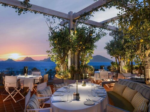Гостиница Swissotel Resort Bodrum Beach в Бодруме