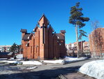 Chapel of St. Elizabeth of Thuringia (Ryabinovaya Street, 18), chapel, memorial cross