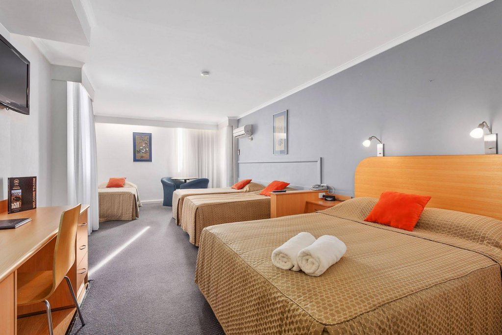 Фото Beachfront Voyager Motor Inn