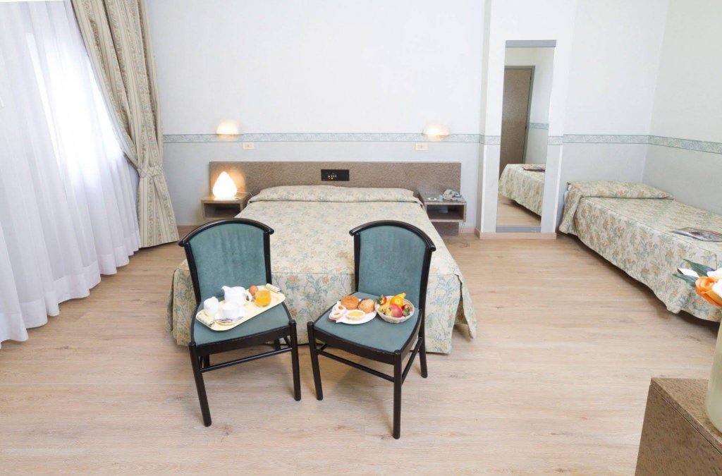 Фото Hotel Garibaldi