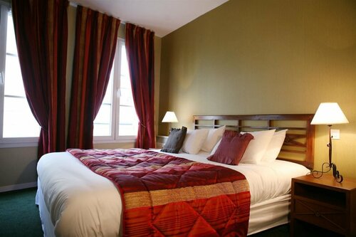Гостиница Hotel Les Beaux Arts в Компьени