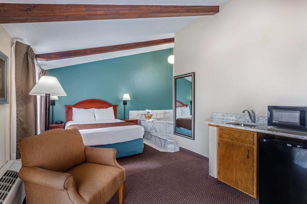 Фото AmericInn by Wyndham New Richmond