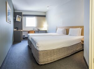 The Palmer Collective (12 Palmer Street, South Townsville QLD 4810), hotel