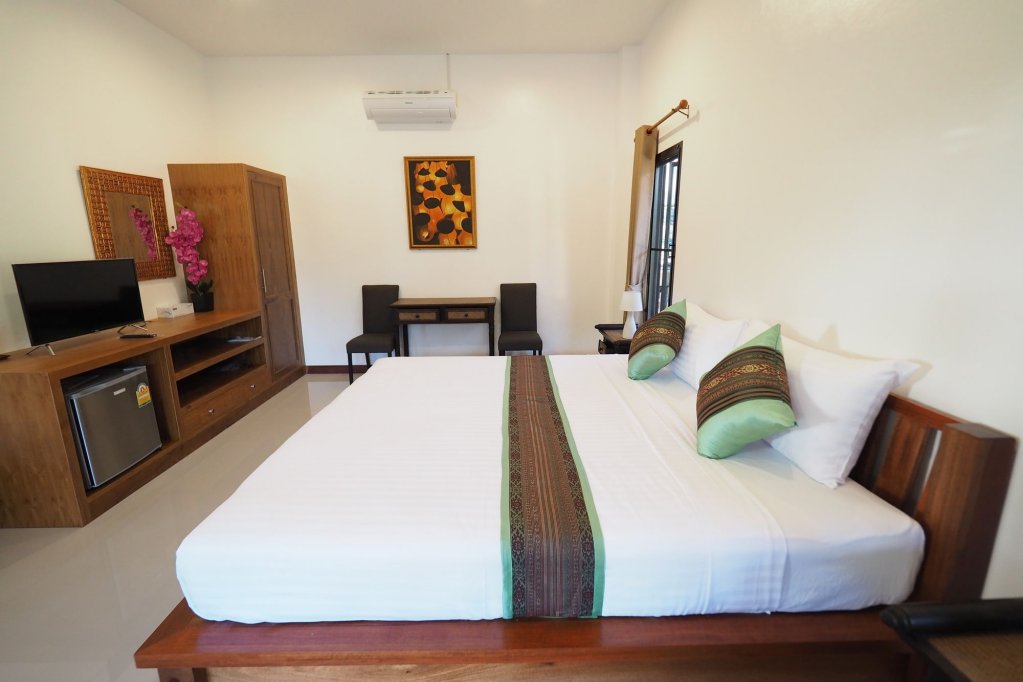 Фото Chanapha Residence