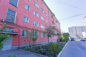 Na Ulitse Vagzhanova Apartments