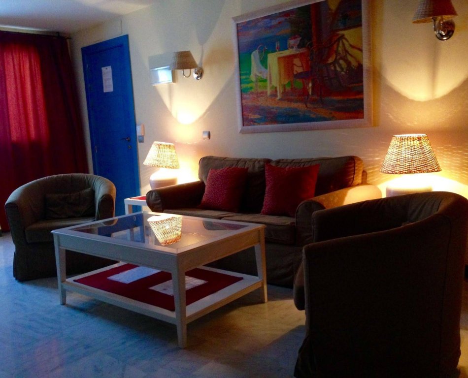 Фото Hotel Conde de Cárdenas