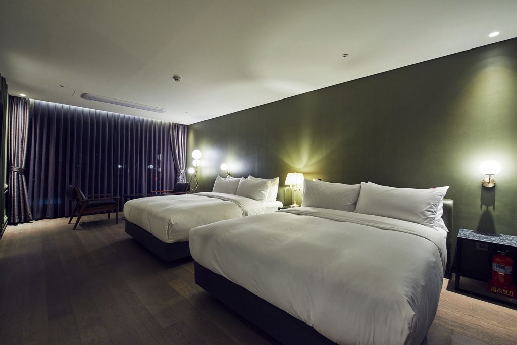 Фото H Hotel Seocho