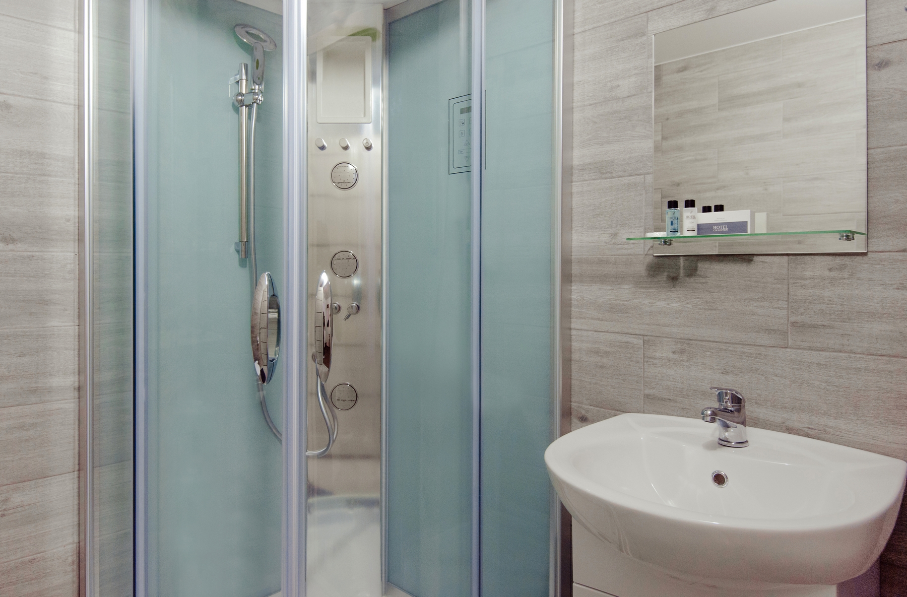 Фото Melton Hotel