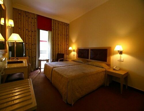 Гостиница Curium Palace Hotel в Лимассоле