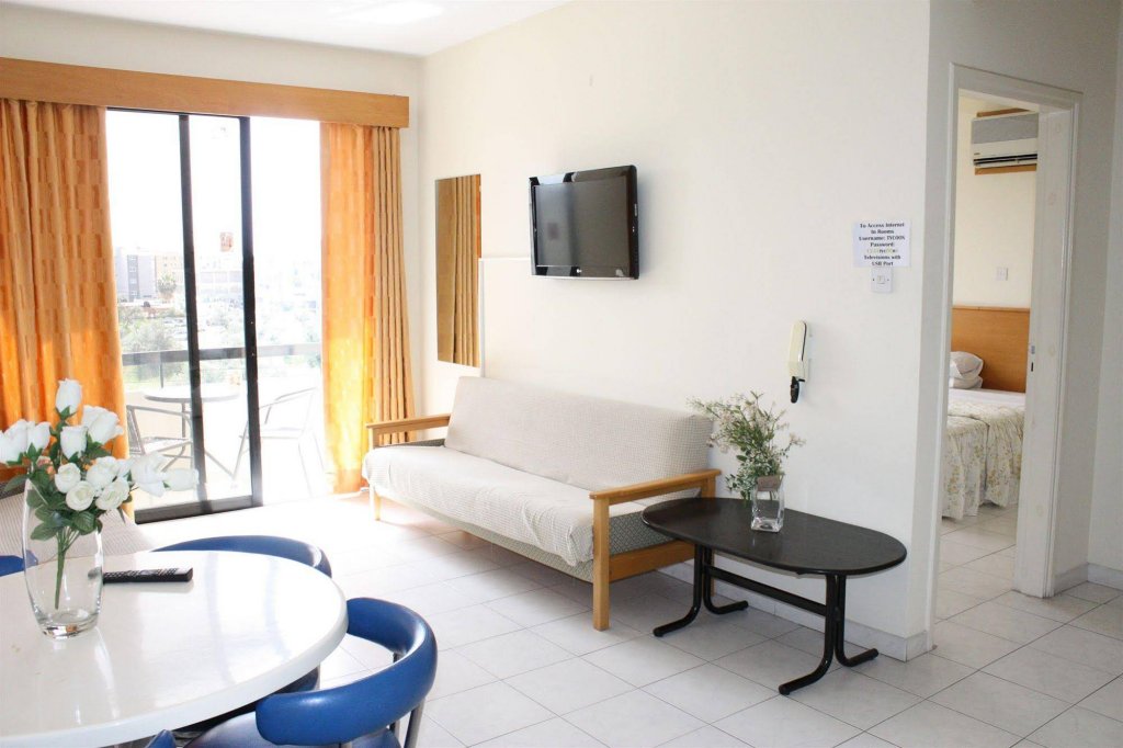 Фото Tycoon Hotel Apartments