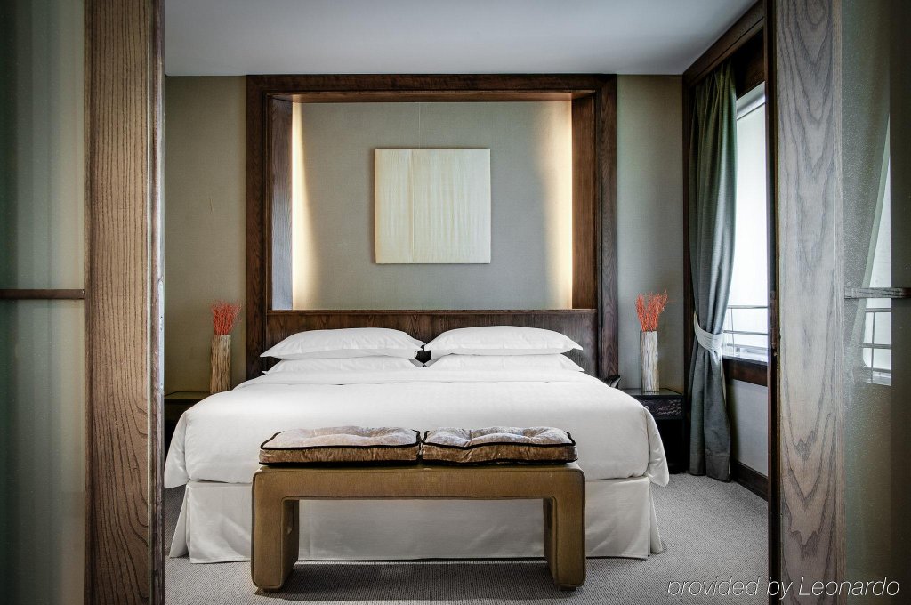 Фото Eurostars Suites Mirasierra