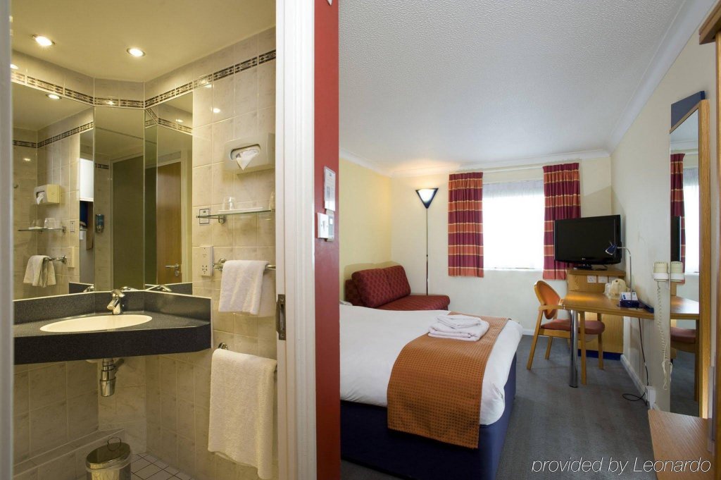Фото Holiday Inn Express London Greenwich by Ihg