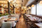 Jonjoli (Maroseyka Street, 4/2с1) ، مطعم