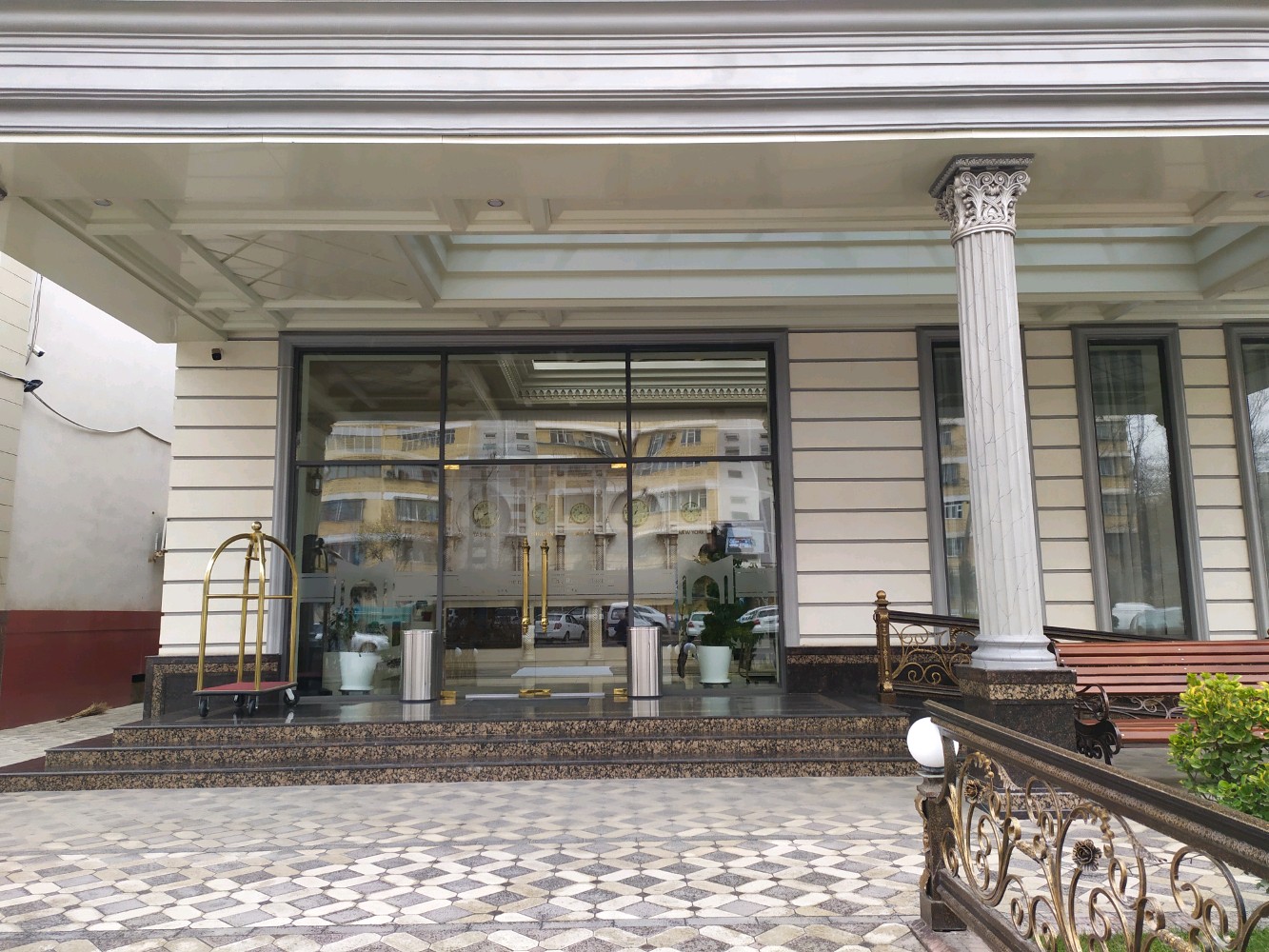 Фото Huayue Mansion Hotel