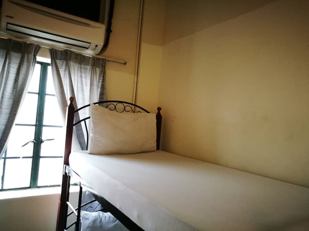 Фото Grocers Inn Backpackers