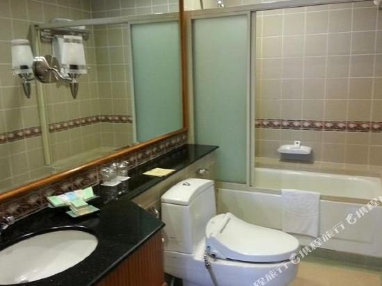 Фото Tiara Labuan Hotel