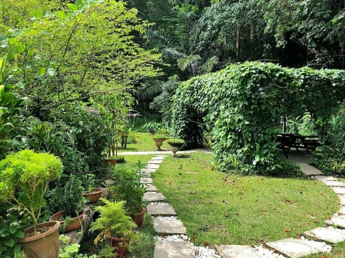 Внешний вид отеля The Palace Hotel Kota Kinabalu в Кота-Кинабалу, фото 5