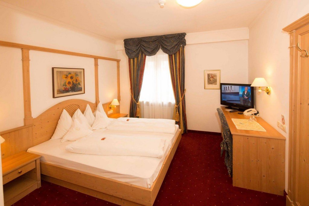 Фото Hotel Goldenes Rössl