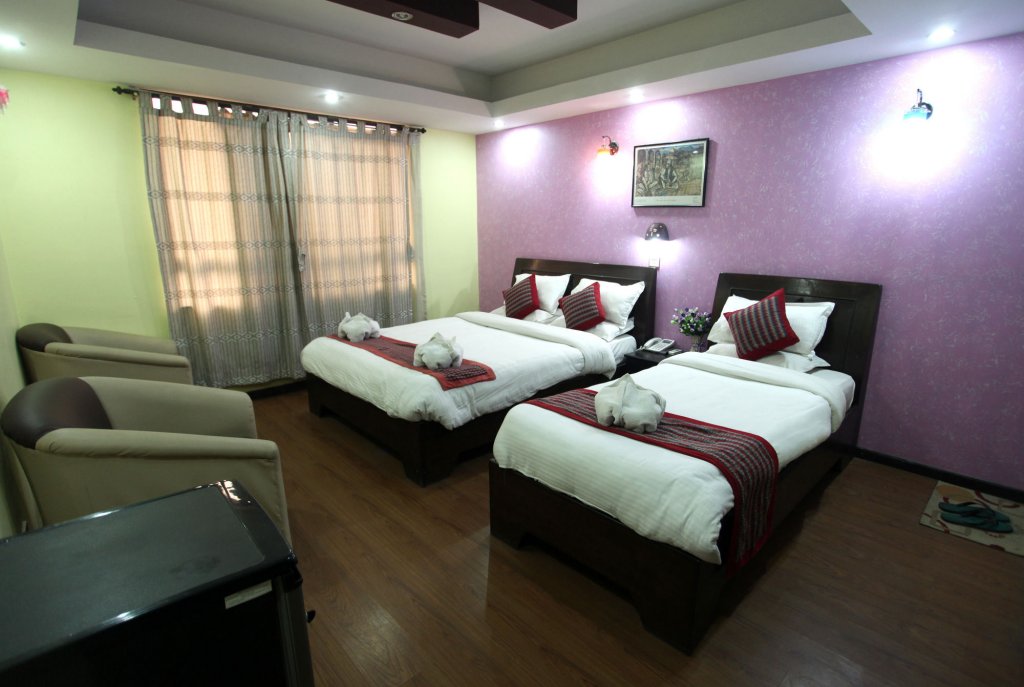 Фото отеля 2