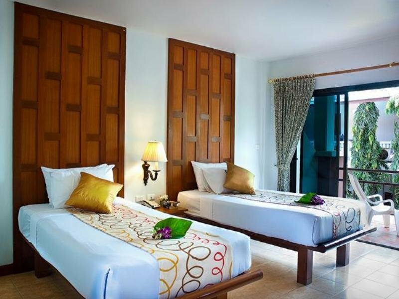 Как снять отель в тайланде самостоятельно First Resort Albergo, гостиница, Таиланд, Пхукет, 19/12 rat-u-thit 200 pee rd., 