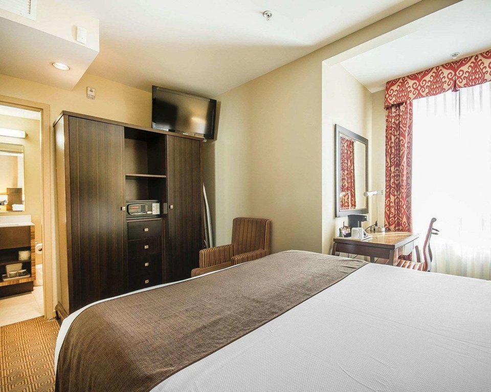 Фото Hotel Belmont Vancouver MGallery