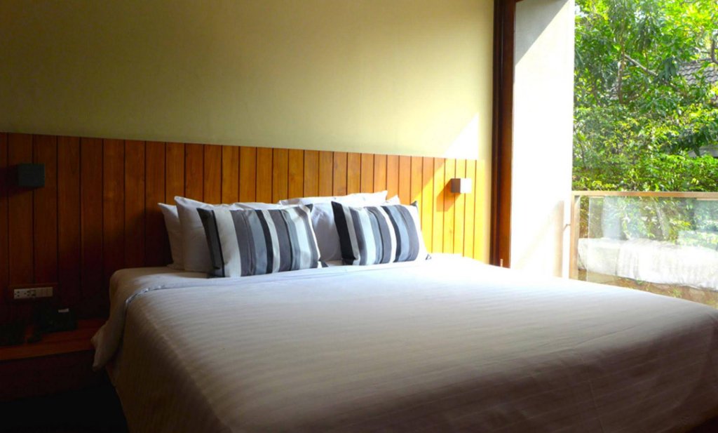 Фото LUXX Langsuan Hotel