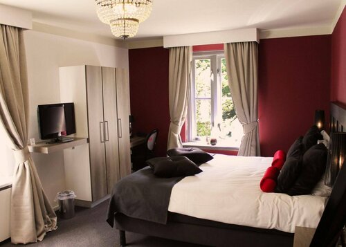 Внешний вид отеля Hotel restaurant De Wolfsberg в Грусбеке, фото 4