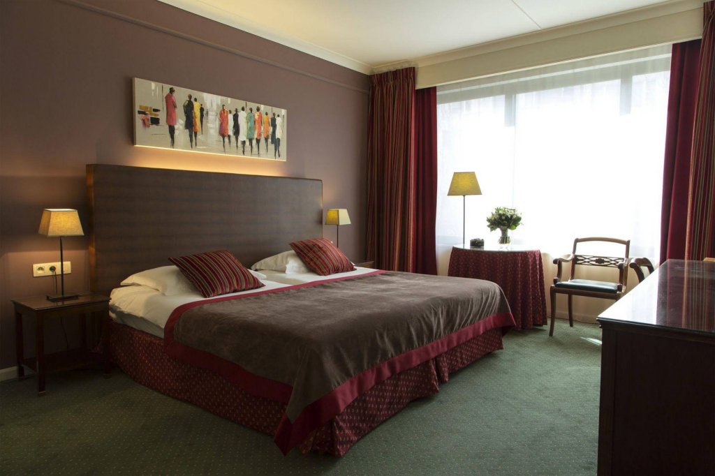 Фото Leonardo Hotel Antwerp The Plaza